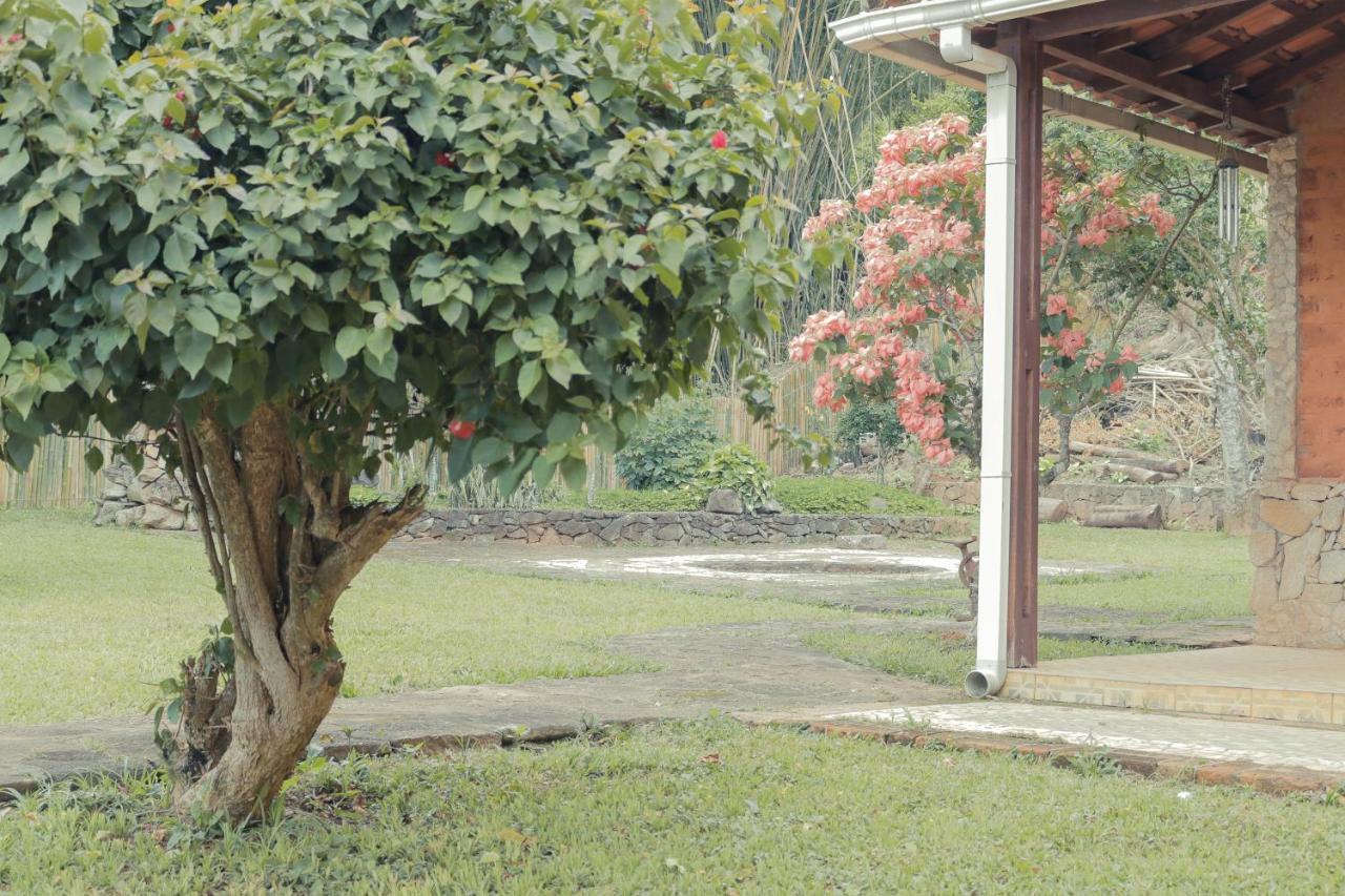 Em Tiradentes, Minas Gerais, Casa Tipica E Espacosa Em Terreno Arborizado Екстериор снимка