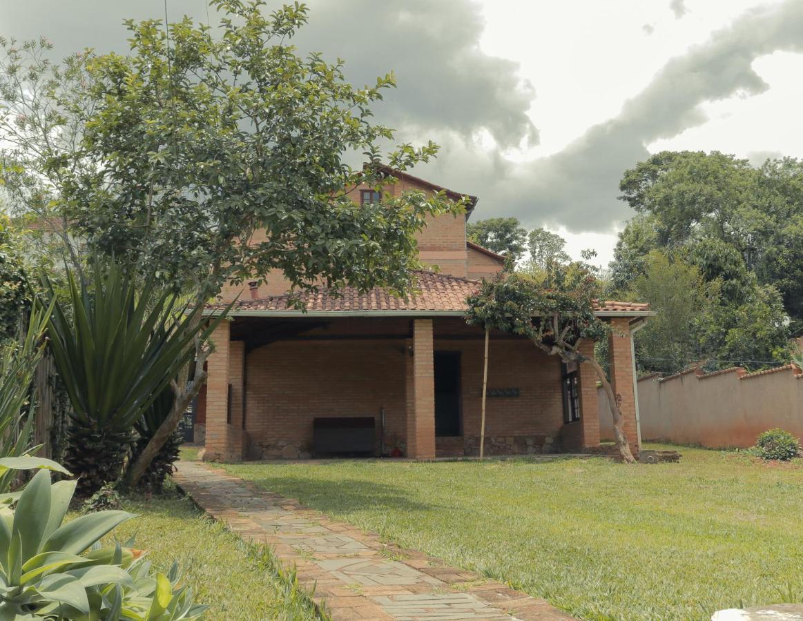 Em Tiradentes, Minas Gerais, Casa Tipica E Espacosa Em Terreno Arborizado Екстериор снимка