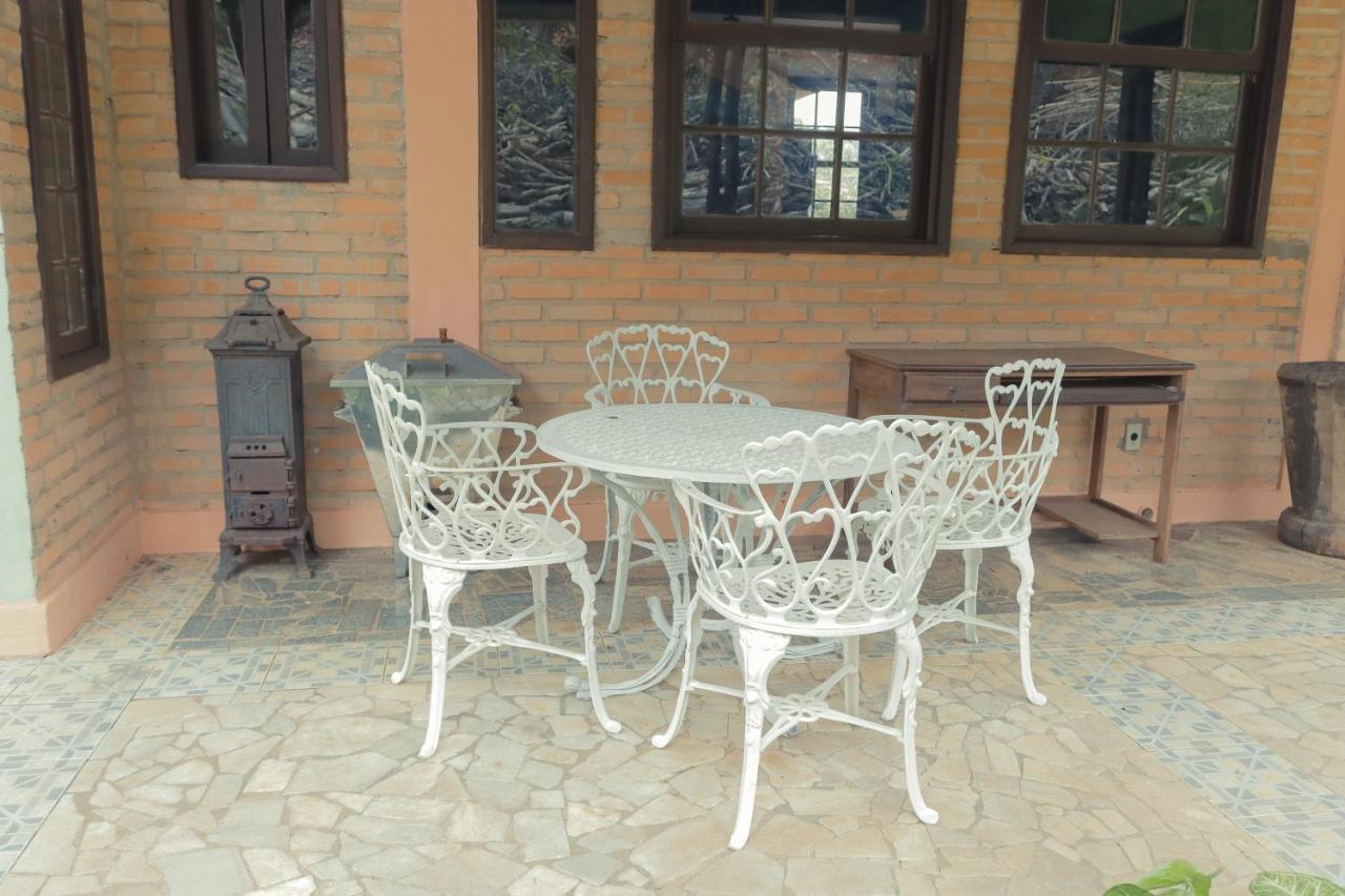 Em Tiradentes, Minas Gerais, Casa Tipica E Espacosa Em Terreno Arborizado Екстериор снимка