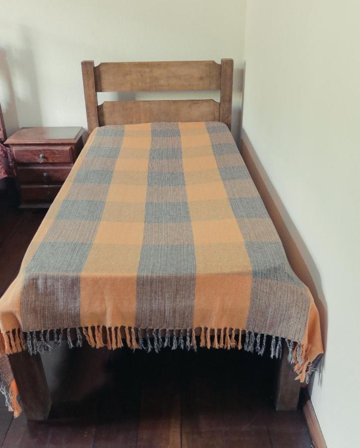 Em Tiradentes, Minas Gerais, Casa Tipica E Espacosa Em Terreno Arborizado Екстериор снимка